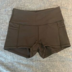 Buffbunny Melina shorts - solid black